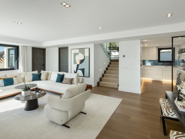 5 Bedrooms Villa in Nueva Andalucía