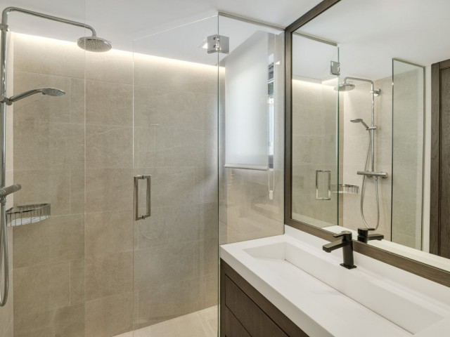 5 Bedrooms Villa in Nueva Andalucía