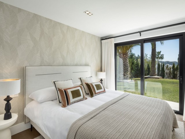 5 Bedrooms Villa in Nueva Andalucía