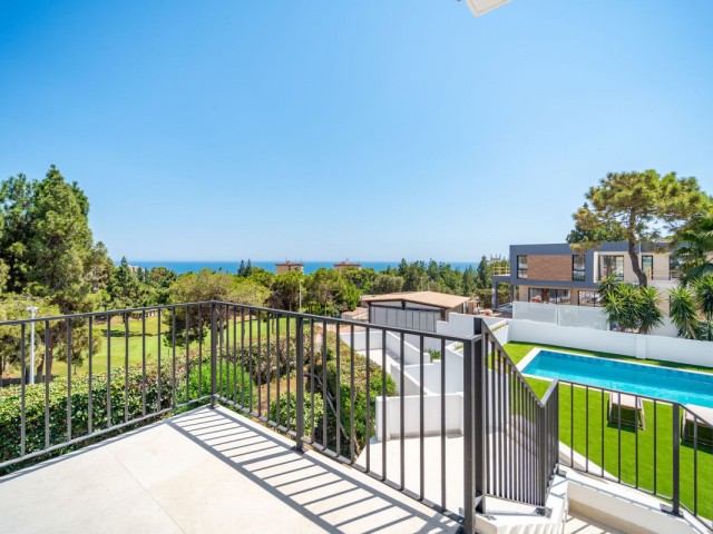5 Bedrooms Villa in La Cala de Mijas