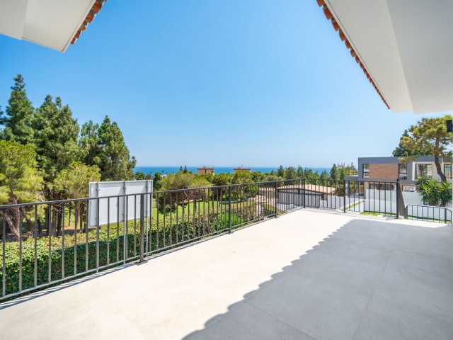 5 Bedrooms Villa in La Cala de Mijas