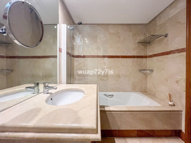 2 Bedrooms Apartment in Benalmadena