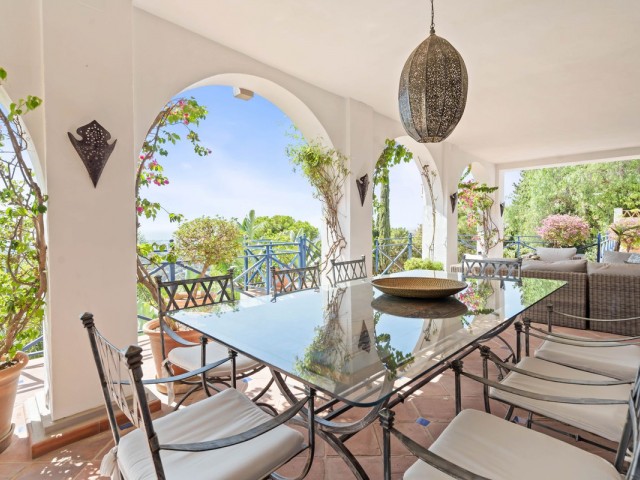 7 Bedrooms Villa in Benahavís