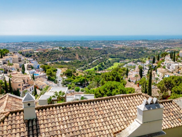 7 Bedrooms Villa in Benahavís