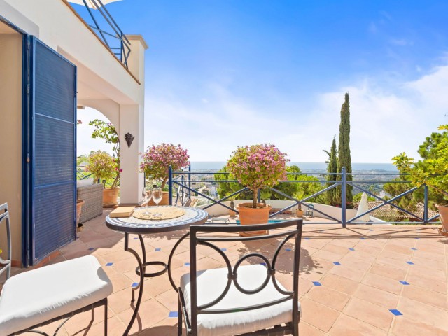 7 Bedrooms Villa in Benahavís