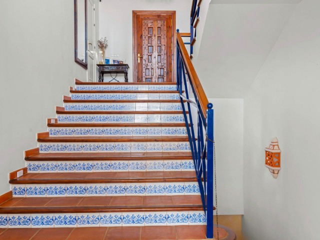 7 Bedrooms Villa in Benahavís