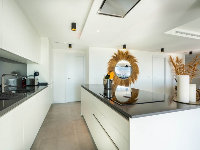 3 Bedrooms Apartment in Estepona