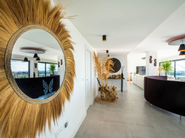 3 Bedrooms Apartment in Estepona