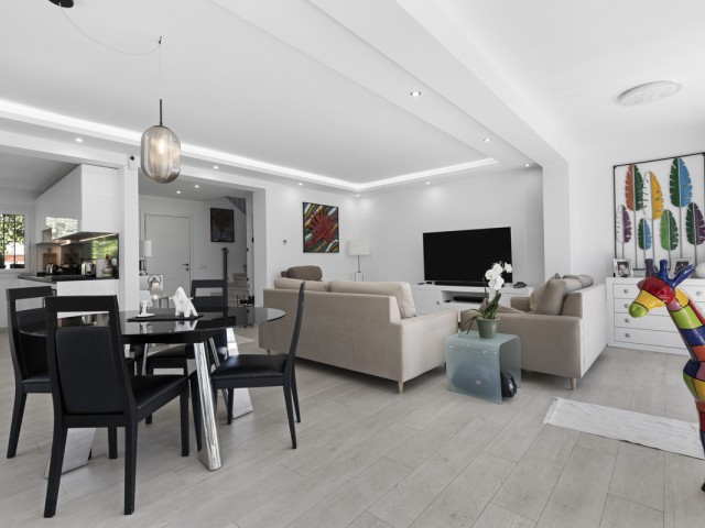 3 Bedrooms Villa in Estepona