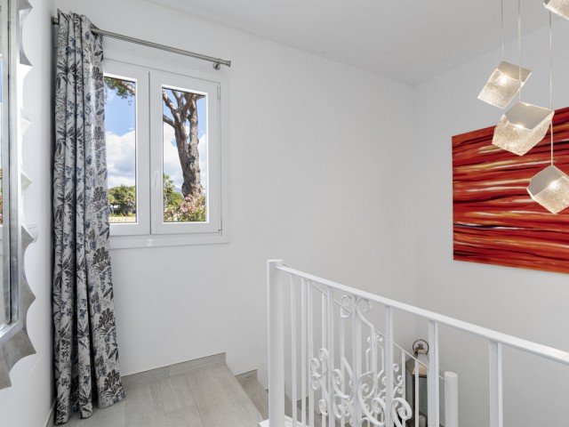 3 Bedrooms Villa in Estepona