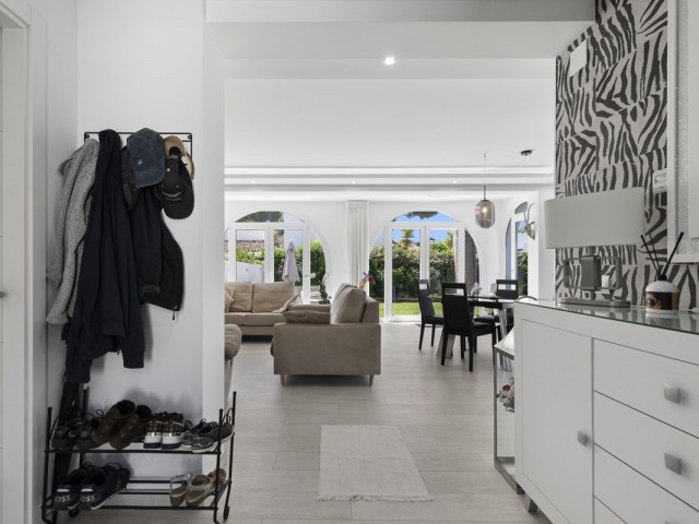 3 Bedrooms Villa in Estepona