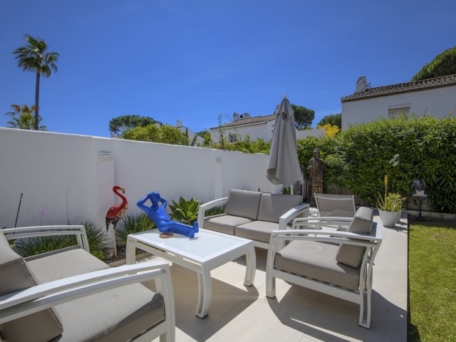 3 Bedrooms Villa in Estepona