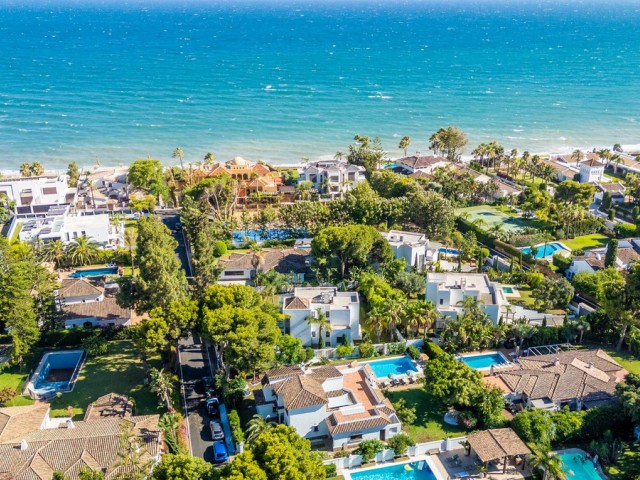 4 Bedrooms Villa in New Golden Mile