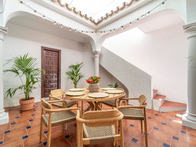 4 Bedrooms Villa in New Golden Mile