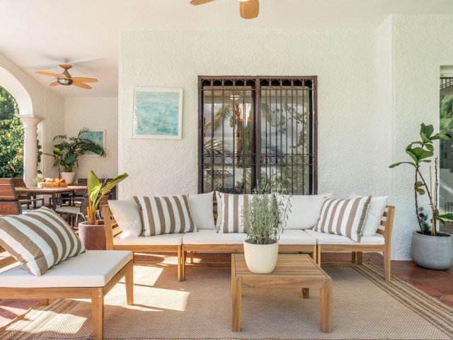 4 Bedrooms Villa in New Golden Mile