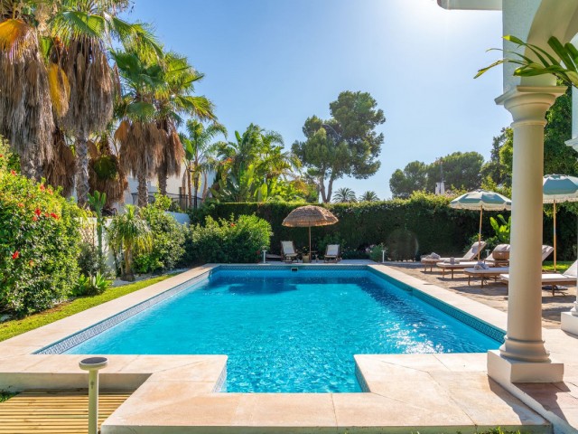 4 Bedrooms Villa in New Golden Mile