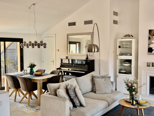 3 Bedrooms Apartment in Calahonda