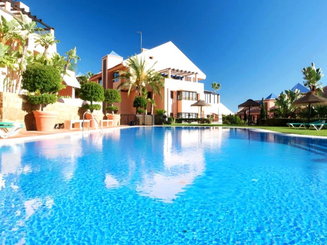 Appartement avec 3 Chambres  à Calahonda