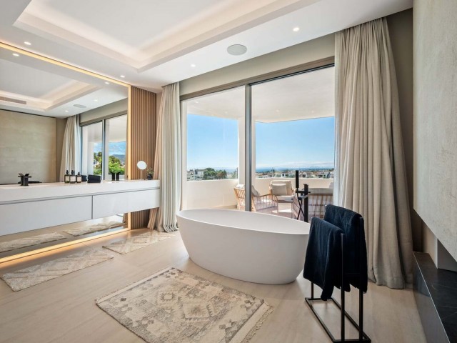 4 Soveroms Villa i Nueva Andalucía