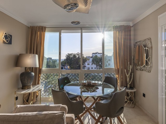 Appartement avec 4 Chambres  à Puerto Banús