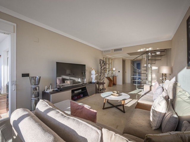 Appartement avec 4 Chambres  à Puerto Banús