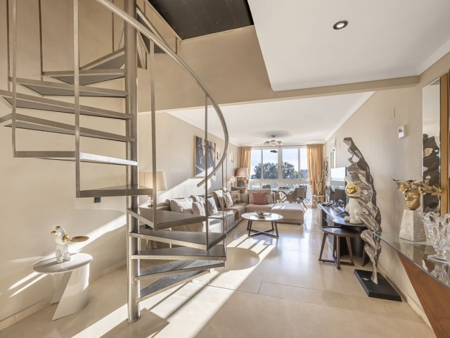 Appartement avec 4 Chambres  à Puerto Banús