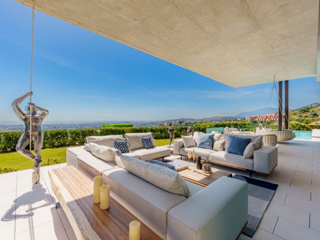 8 Bedrooms Villa in Benahavís