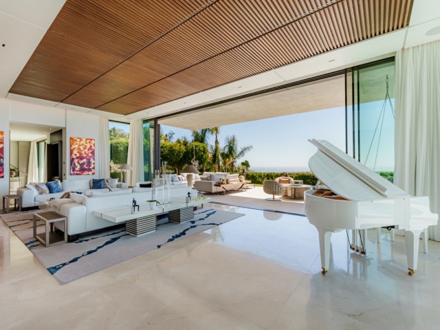 8 Bedrooms Villa in Benahavís