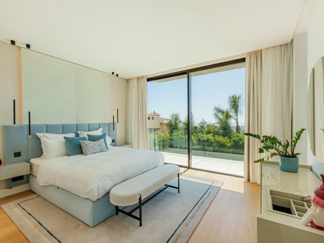 8 Bedrooms Villa in Benahavís