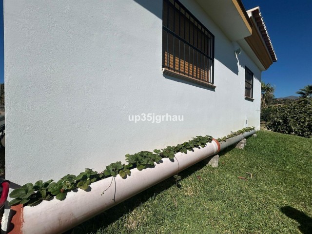 1 Bedrooms Villa in Estepona