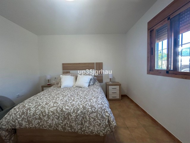 1 Bedrooms Villa in Estepona