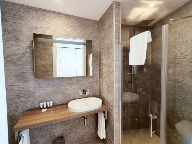 5 Bedrooms Villa in San Roque Club