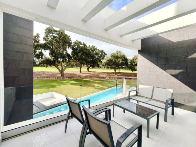 5 Bedrooms Villa in San Roque Club