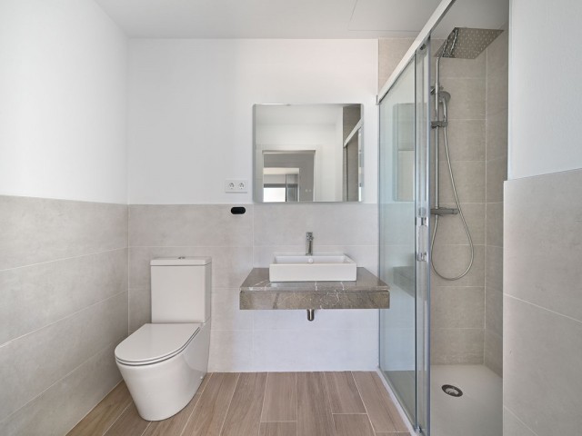 Apartamento con 4 Dormitorios  en La Cala de Mijas