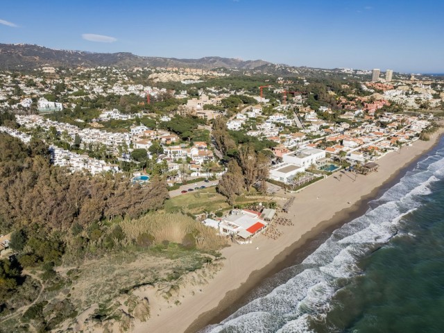 2 Bedrooms Apartment in Elviria