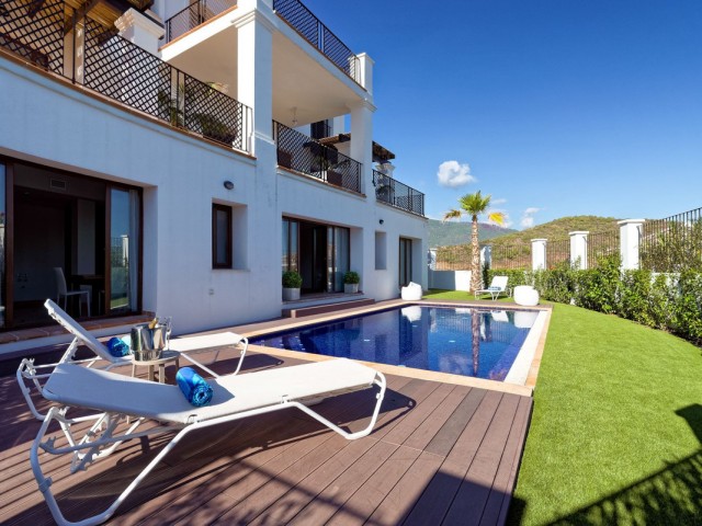 5 Soveroms Villa i Benahavís