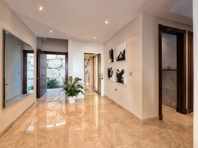 5 Soveroms Villa i Benahavís