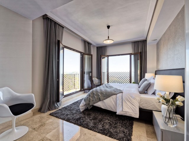 5 Soveroms Villa i Benahavís