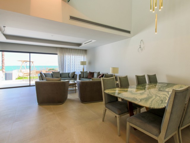 3 Bedrooms Townhouse in Estepona