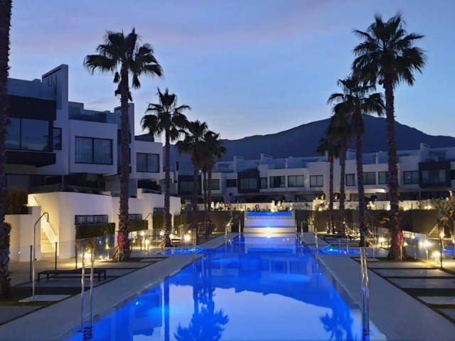 3 Bedrooms Townhouse in Estepona