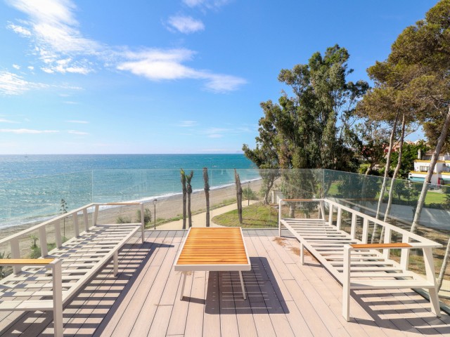 3 Bedrooms Townhouse in Estepona