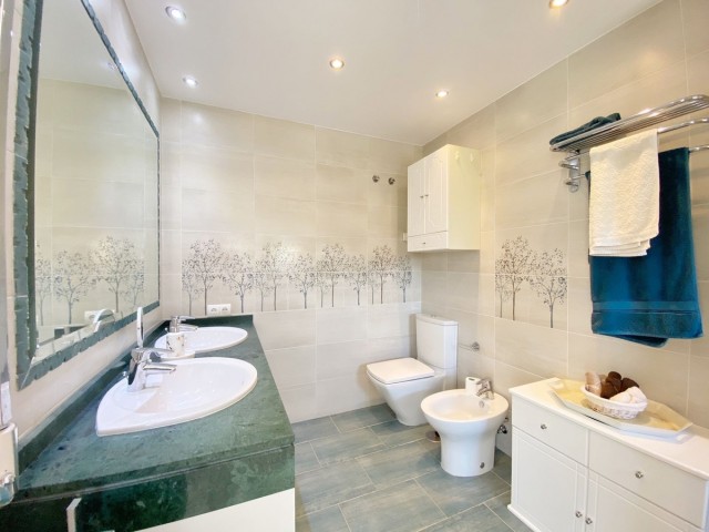 3 Slaapkamer Rijtjeshuis in Marbella