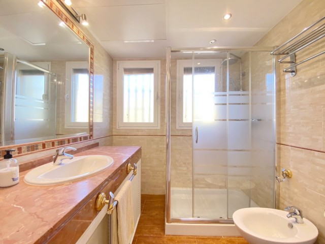 3 Slaapkamer Rijtjeshuis in Marbella