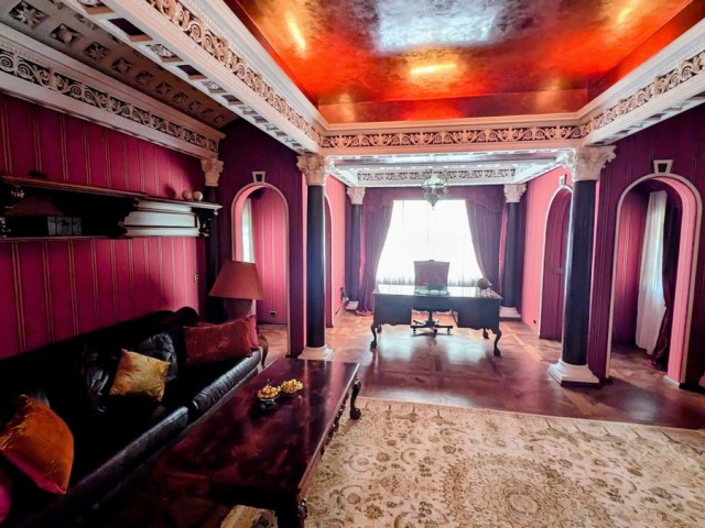 16 Bedrooms Villa in Sotogrande