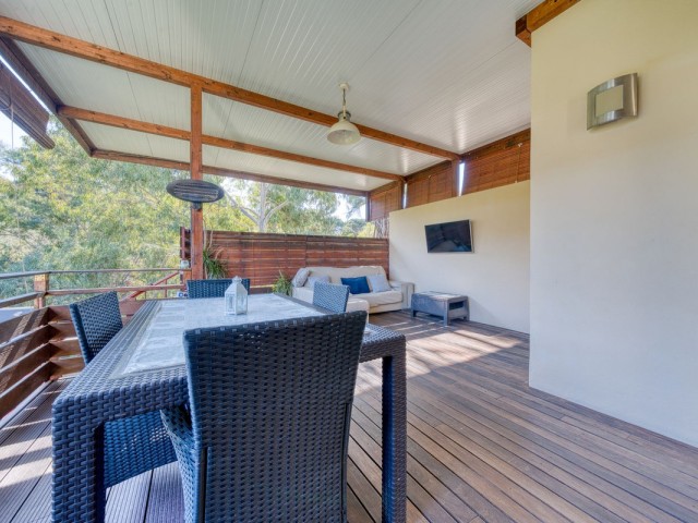 Villa con 4 Dormitorios  en Selwo