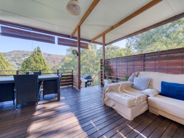 Villa con 4 Dormitorios  en Selwo