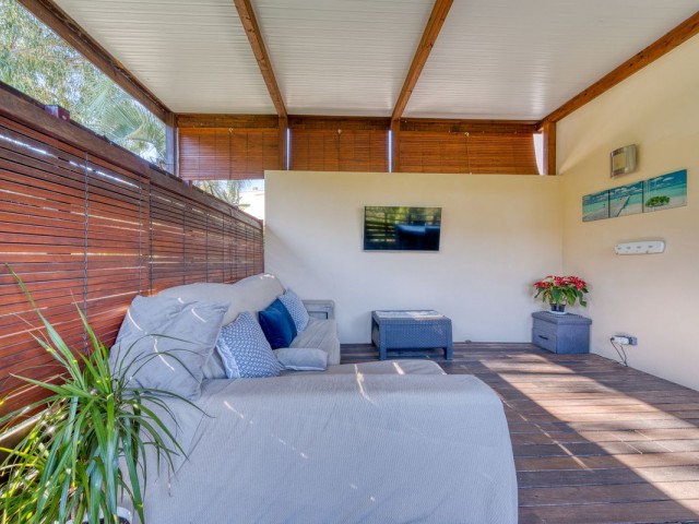 Villa con 4 Dormitorios  en Selwo