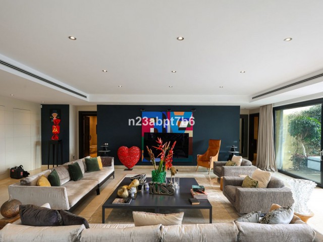 Villa avec 4 Chambres  à Puerto Banús