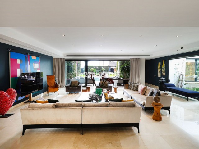 Villa avec 4 Chambres  à Puerto Banús