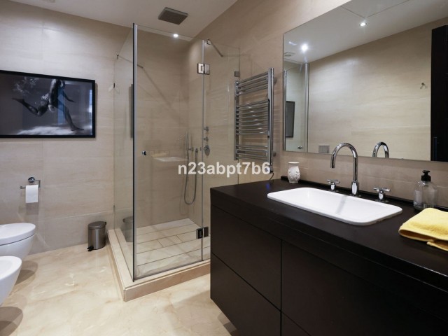 Villa avec 4 Chambres  à Puerto Banús